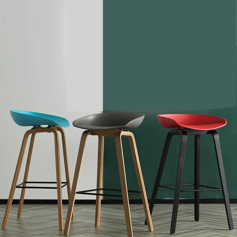 Scandinavian Bucket Armless Stool Plastic Bar Stool with Wood Legs