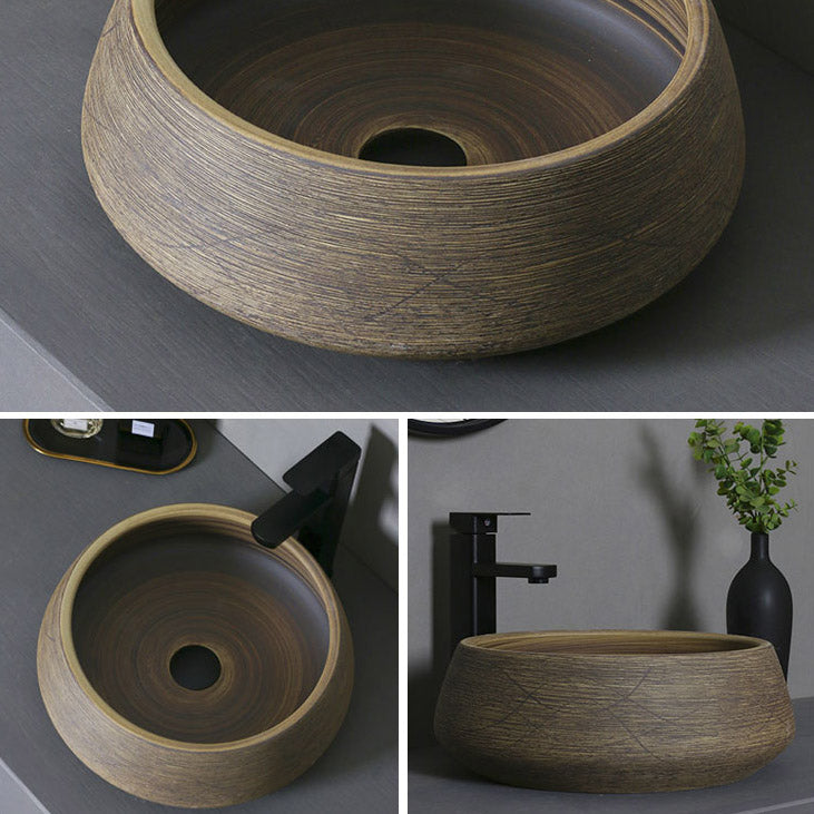 Traditional Bathroom Sink Porcelain Oval-Shape Vessel Lavatory Sink with Pop-Up Drain