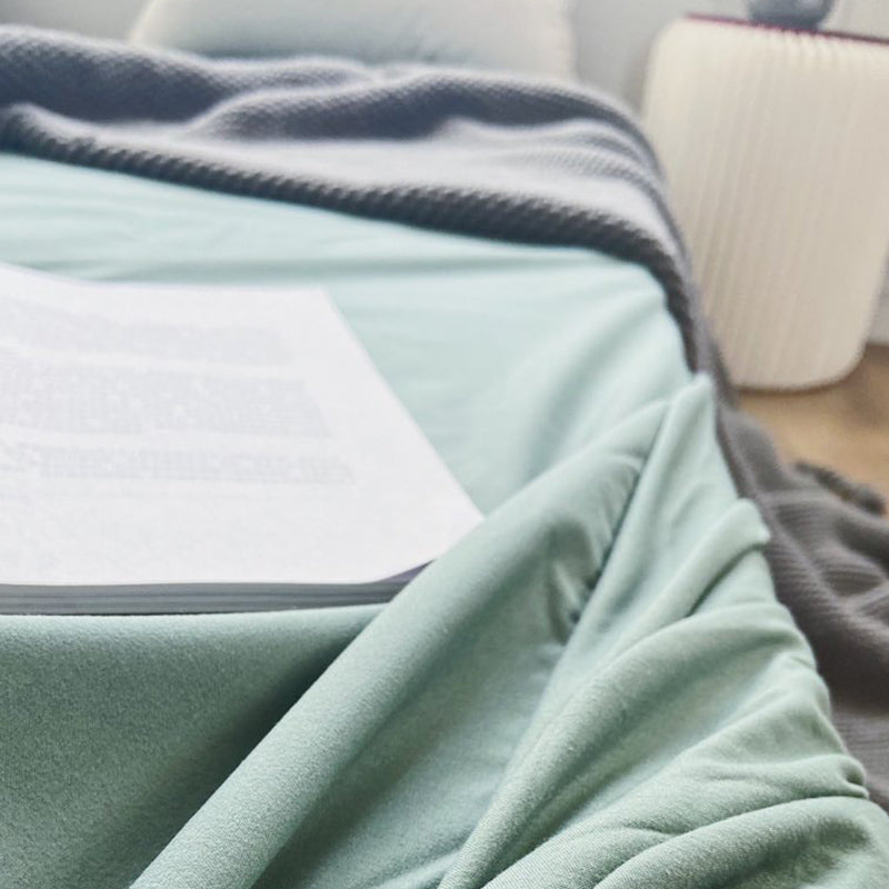 Solid Color Water Resistant Sheet Set 1-Piece Polyester Bed Sheet