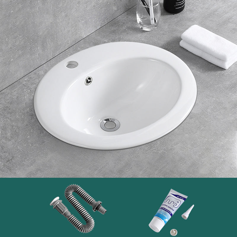 Traditional Wash Stand Oval Shape Porcelain with Pop-Up Drain Vessel Bathroom Sink