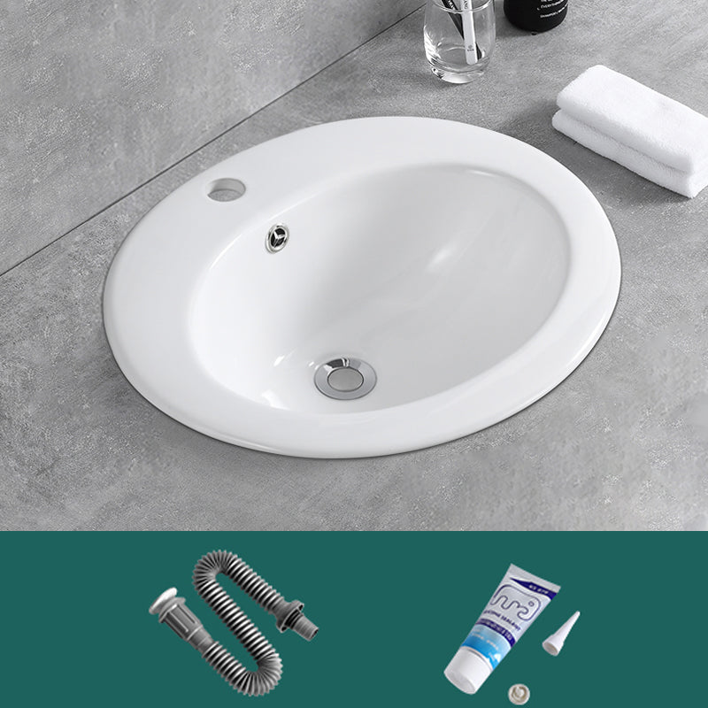 Traditional Wash Stand Oval Shape Porcelain with Pop-Up Drain Vessel Bathroom Sink