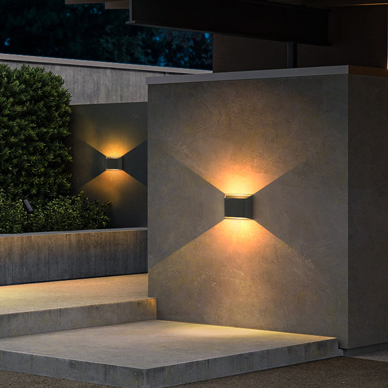 2 Lights Multi-Faceted Sconce Light Simplicity Metal Wall Mount Light