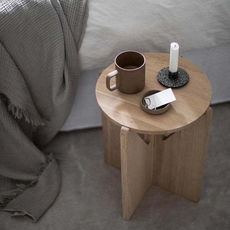 Solid Wood Coffee Table Contemporary Round Coffee or End Table in Black and Natural