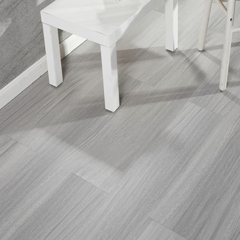 Pine Slip Resistant Laminate Plank Flooring Modern Laminate Floor