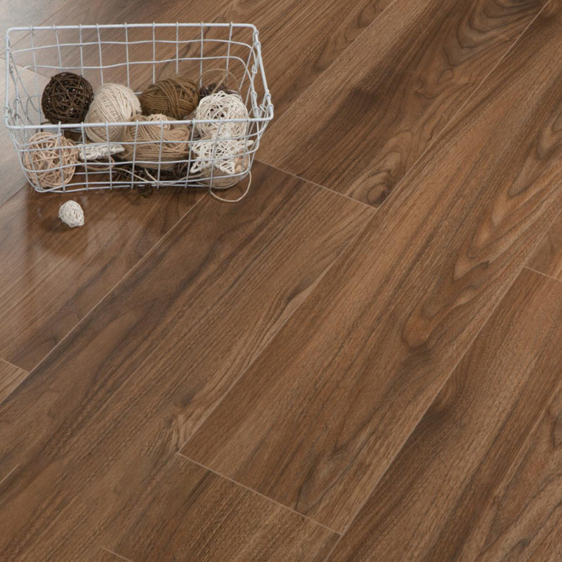 Pine Slip Resistant Laminate Plank Flooring Modern Laminate Floor