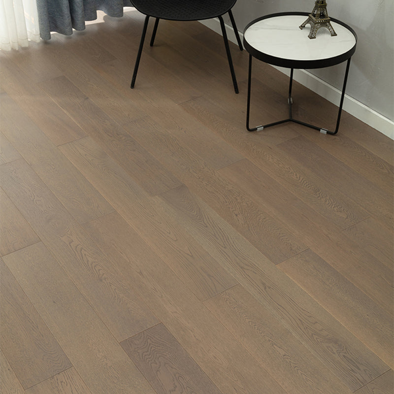 Modern Medium Laminate Flooring Natural Oak Laminate Plank Flooring