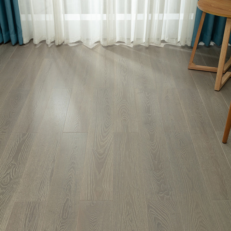 Modern Medium Laminate Flooring Natural Oak Laminate Plank Flooring
