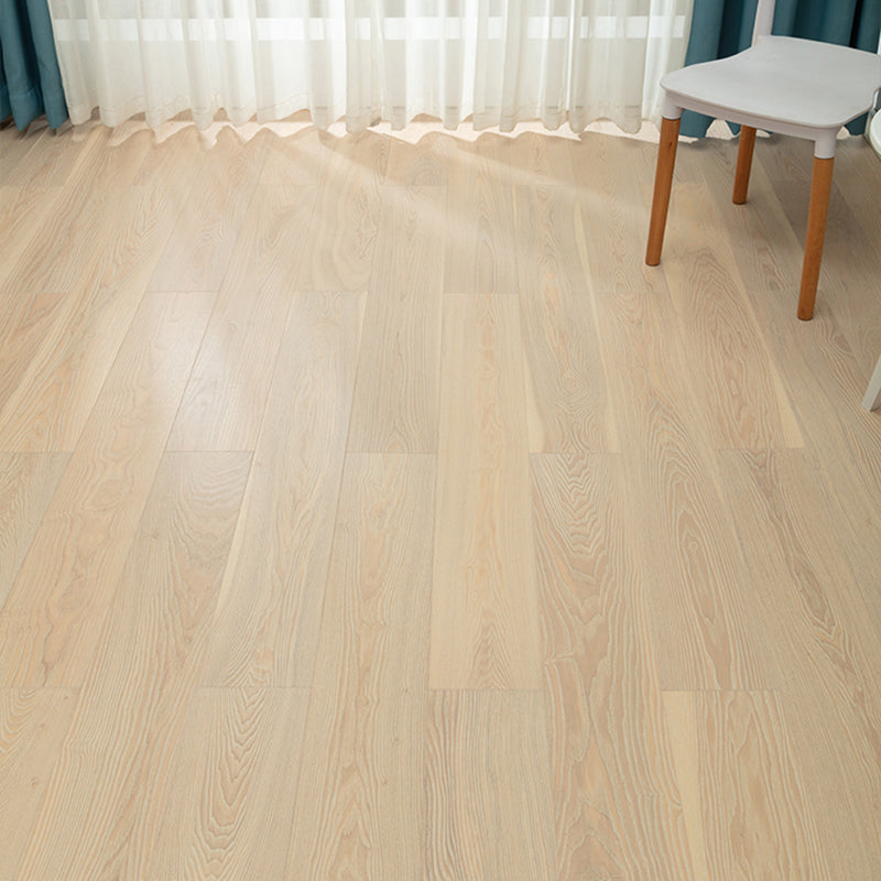 Modern Medium Laminate Flooring Natural Oak Laminate Plank Flooring