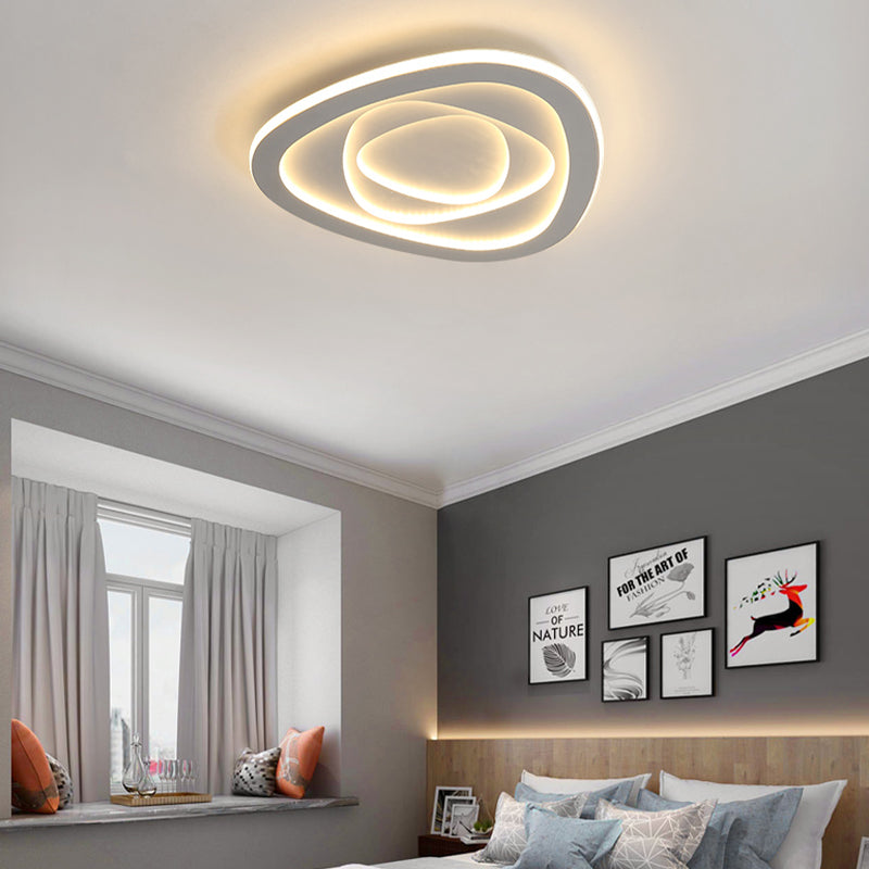 3 - Light Metal LED Flush Mount Light Triangle Modernism Ceiling Flush in White