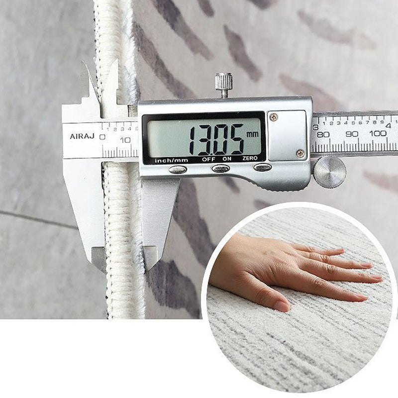 Orange Modern Carpet Polyester Graphic Carpet Tear Resistant Carpet for Drawing Room