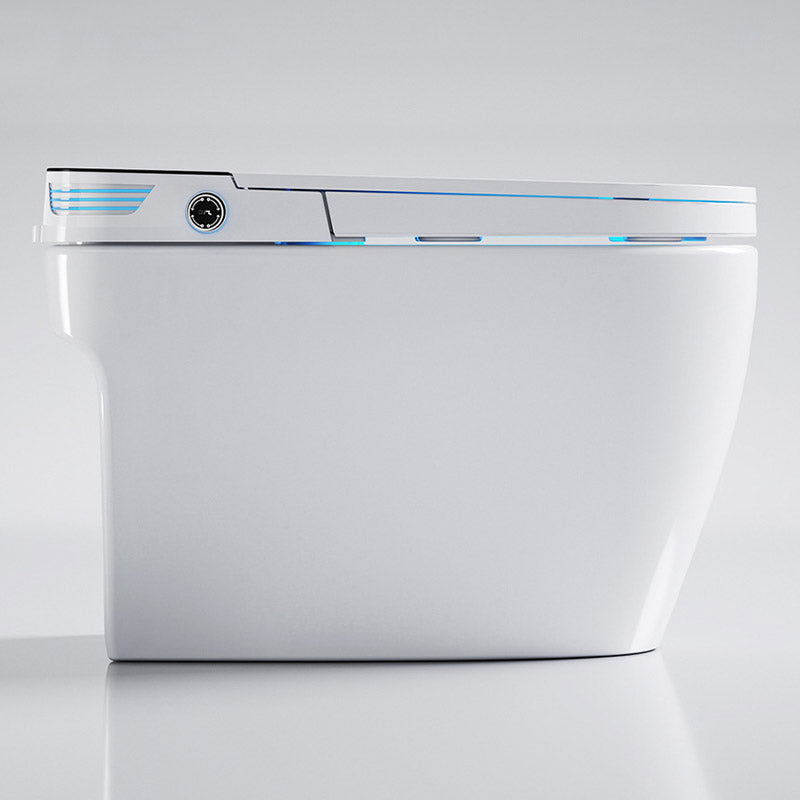 Modern Toilet Bowl Siphon Jet Skirted Toilet with Soft-Close Seat for Bathroom