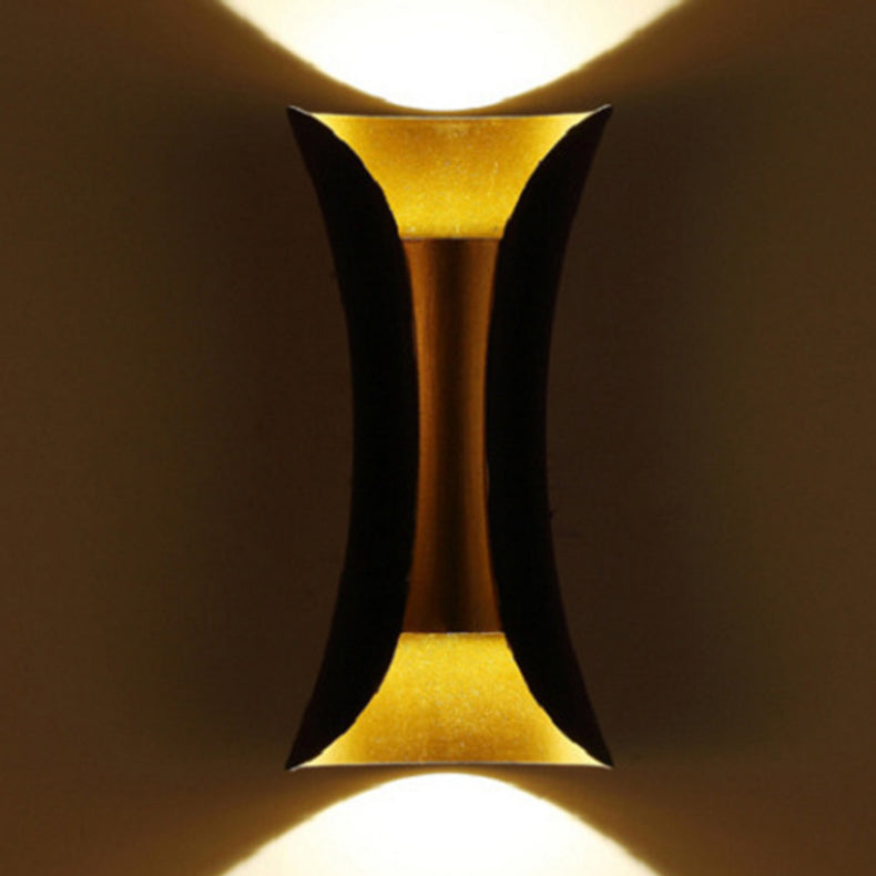 Curl Shape Wall Light Modern Style Metal Sconce Light for Living Room