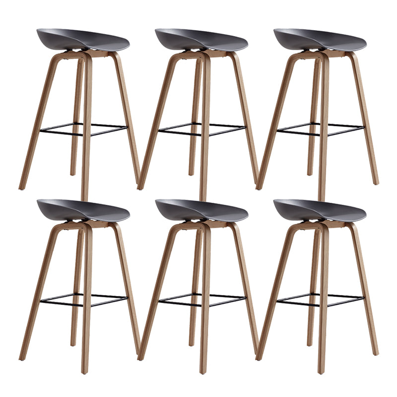 Indoor Plastic Bucket Seat Scandinavian Armless Bar Height Stool with Wood Legs