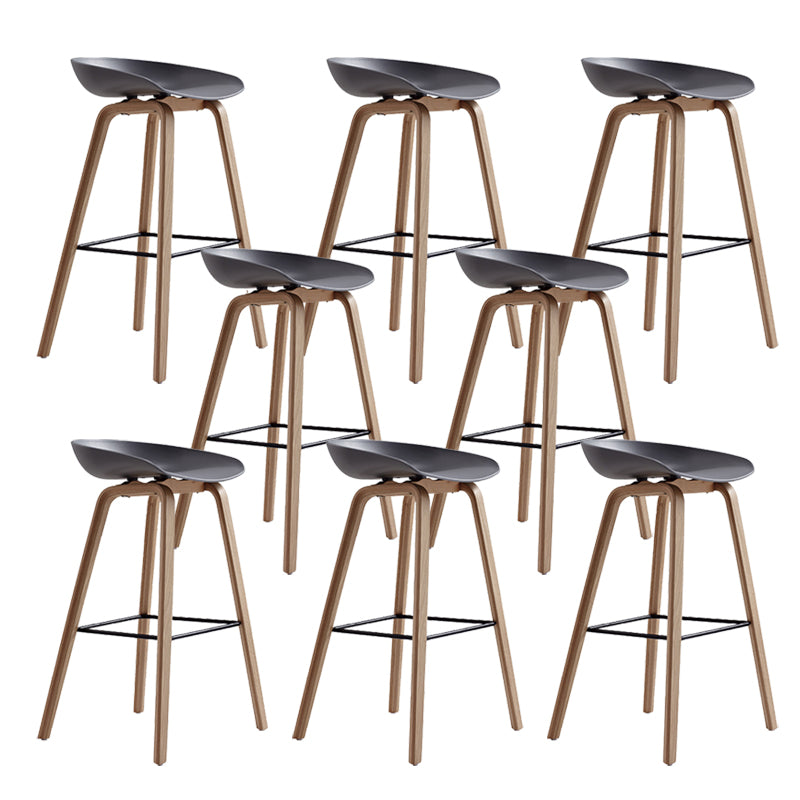 Indoor Plastic Bucket Seat Scandinavian Armless Bar Height Stool with Wood Legs
