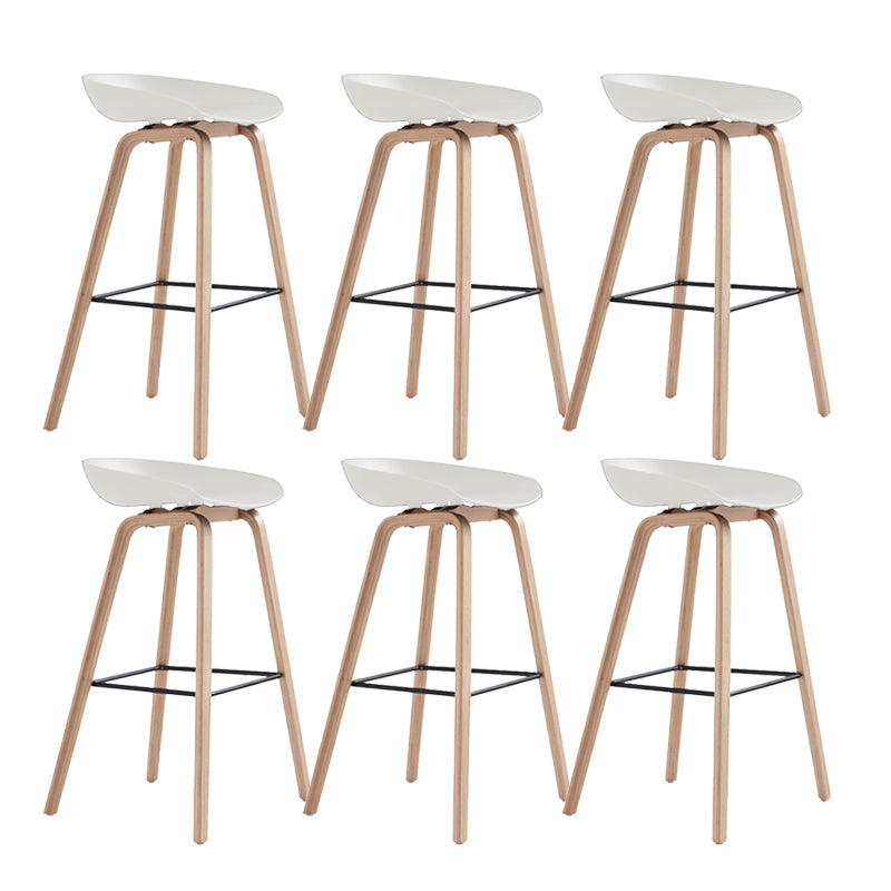 Indoor Plastic Bucket Seat Scandinavian Armless Bar Height Stool with Wood Legs
