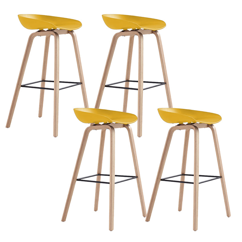 Indoor Plastic Bucket Seat Scandinavian Armless Bar Height Stool with Wood Legs