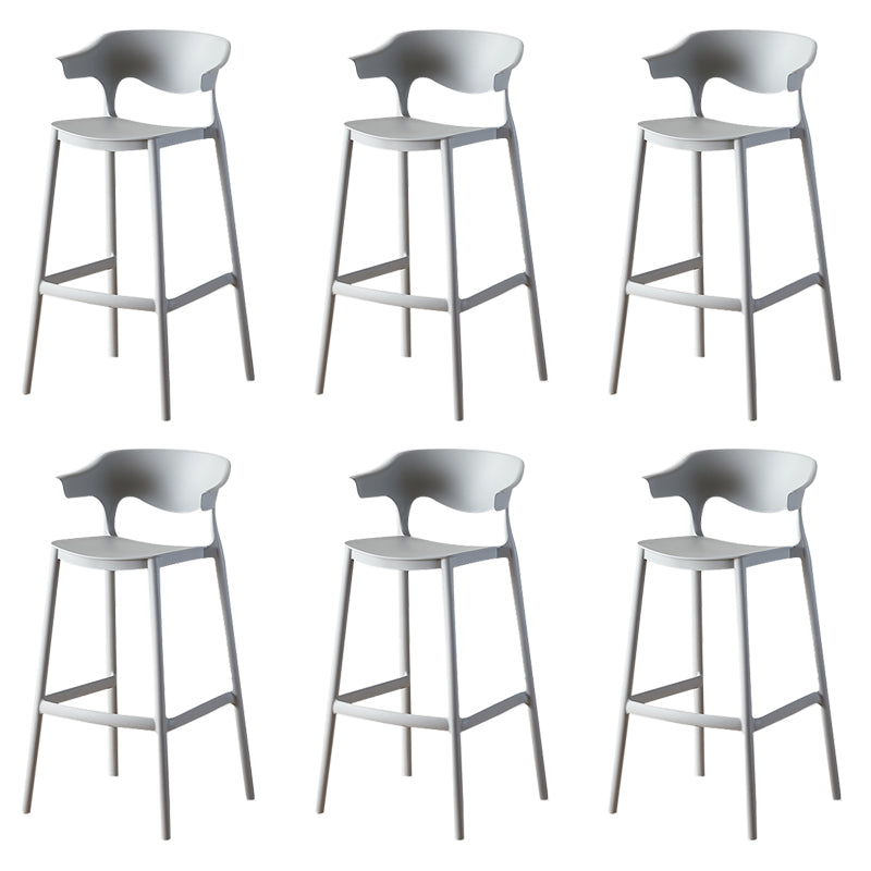 Indoor Plastic Armless Bar Height Stool Industrial Stackable Low Back Bar Stool