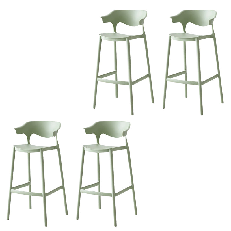 Indoor Plastic Armless Bar Height Stool Industrial Stackable Low Back Bar Stool