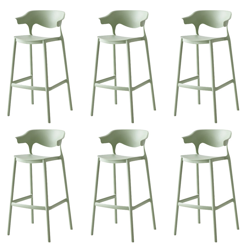 Indoor Plastic Armless Bar Height Stool Industrial Stackable Low Back Bar Stool
