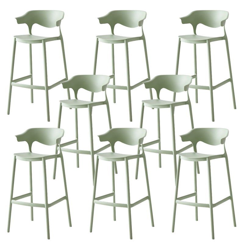 Indoor Plastic Armless Bar Height Stool Industrial Stackable Low Back Bar Stool