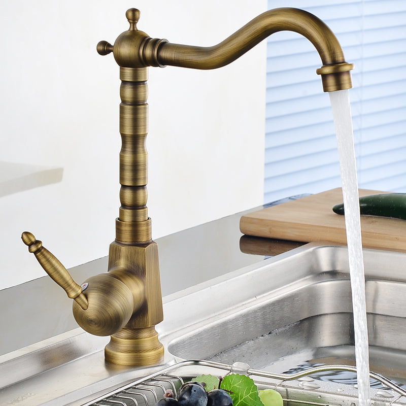 Traditional Bar Faucet with Brass Sprayer 1-Handle Kitchen Faucet
