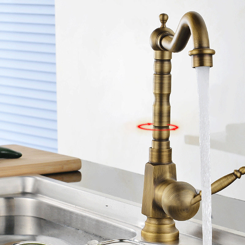 Traditional Bar Faucet with Brass Sprayer 1-Handle Kitchen Faucet