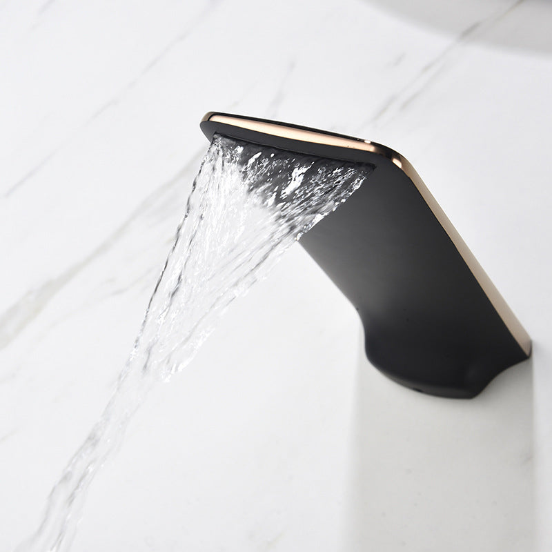 Glam Style Faucet Wall Mounted Bathroom Faucet with Single Lever Handle