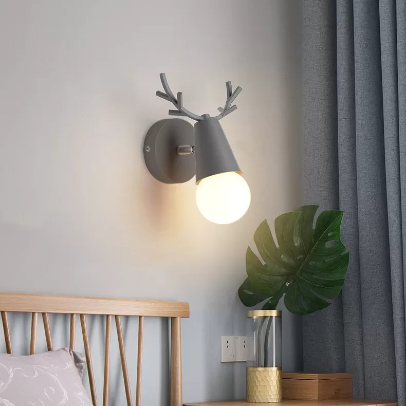 Luce di applique del cono in metallo con corna 1 lampadina per un letto di parete percorso nordico per letto