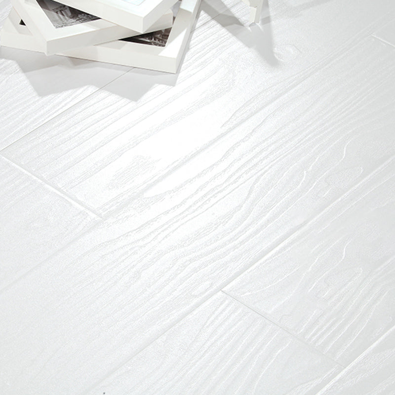 Modern Laminate Floor Wood Fade Resistant Click-Lock Laminate Plank Flooring