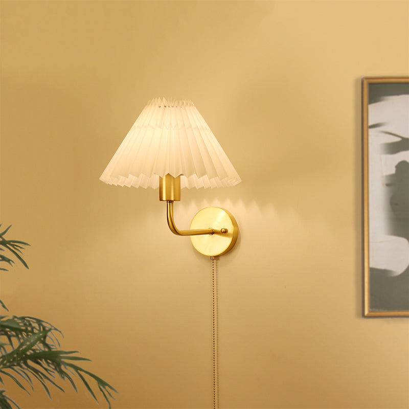 White Fabric Shaded Lighting Contemporary Golden Wall Light for Room