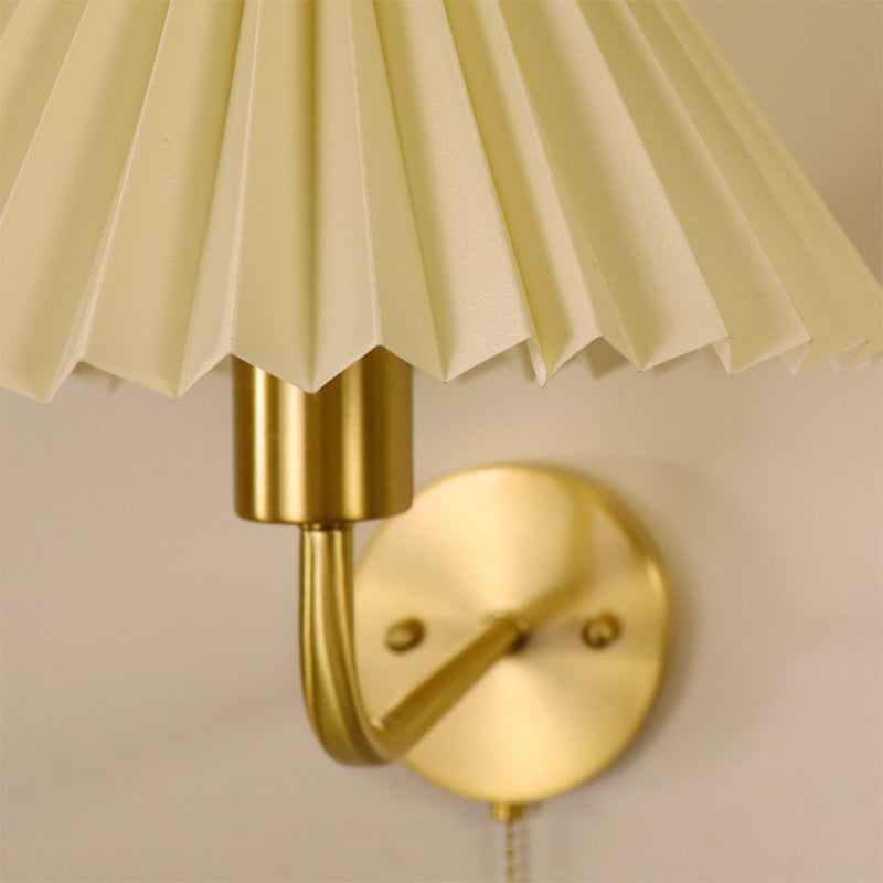 White Fabric Shaded Lighting Contemporary Golden Wall Light for Room