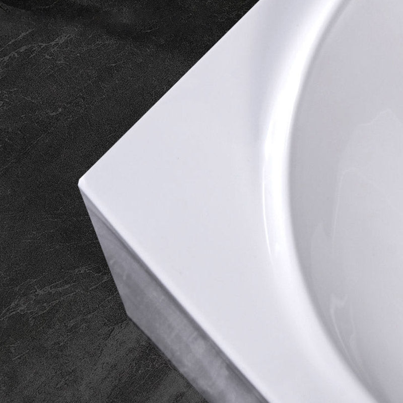 Modern Style Freestanding Bath Tub Acrylic Soaking Bathtub in White