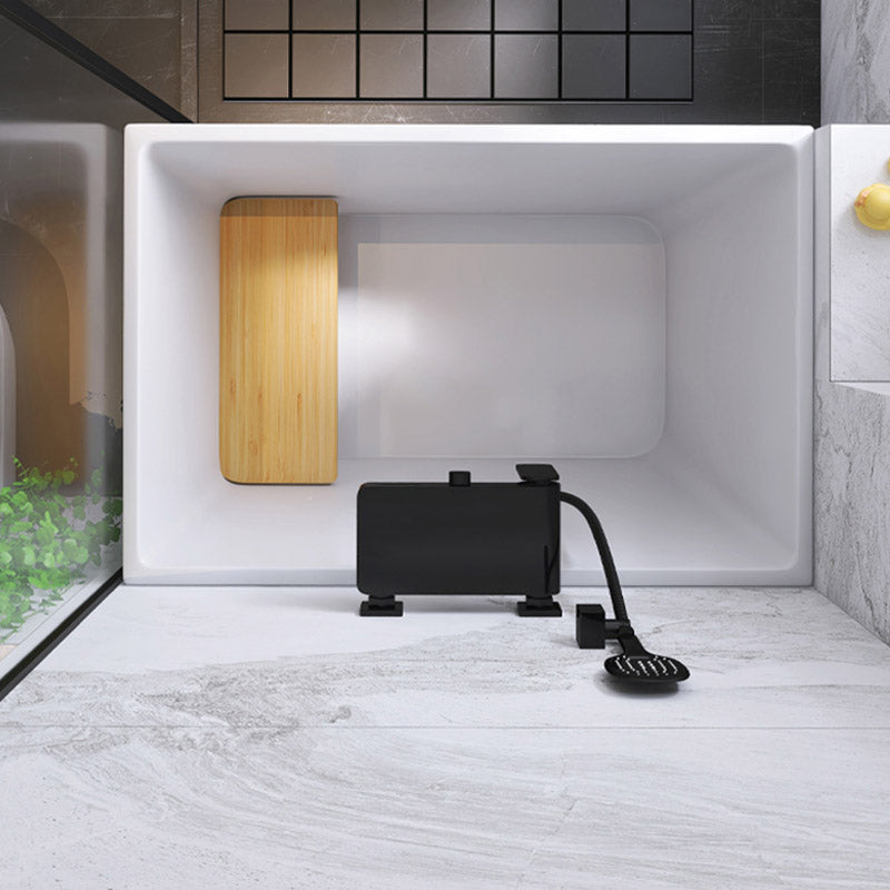 Modern Style Freestanding Bath Tub Rectangular Acrylic Soaking Bathtub in White