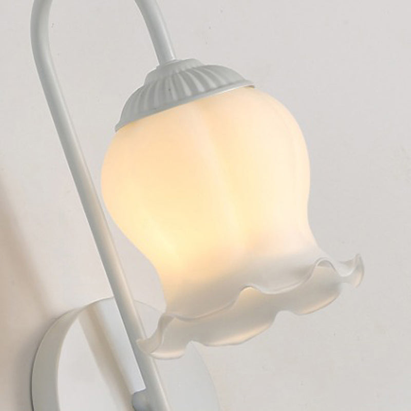 Modern Metal Wall Sconce Flower Shape Wall Light with Glass Shade for Living Room