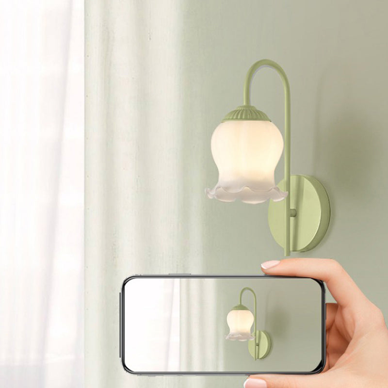 Modern Metal Wall Sconce Flower Shape Wall Light with Glass Shade for Living Room