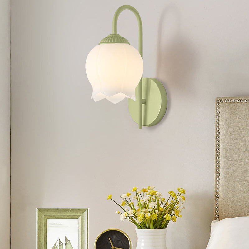 Modern Metal Wall Sconce Flower Shape Wall Light with Glass Shade for Living Room
