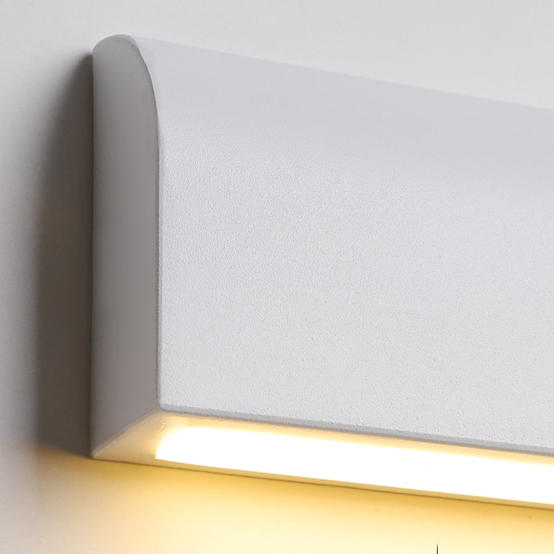 Single Modern Black/White Wall Mounted Sconce Metal LED Wall Light