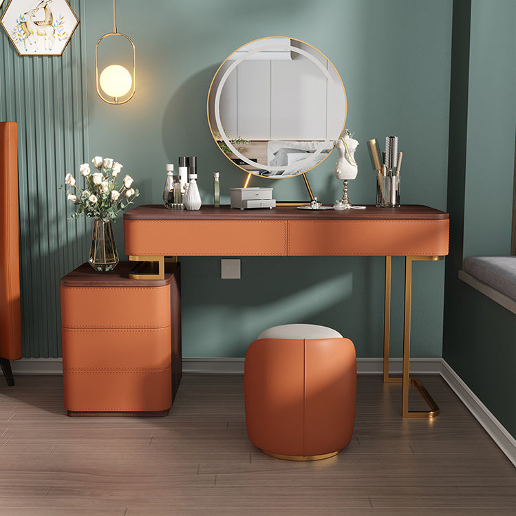 Glam 5-drawer Wooden Vanity Table 17.72" H Dressing Table with Gold Base