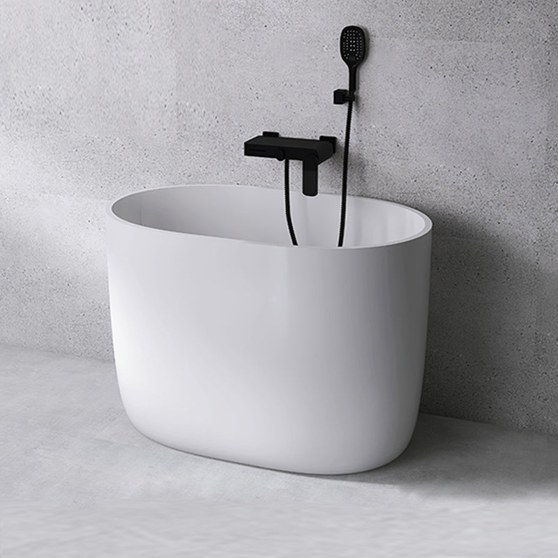 Modern Style Freestanding Bath Tub Acrylic Oval Bathtub in White
