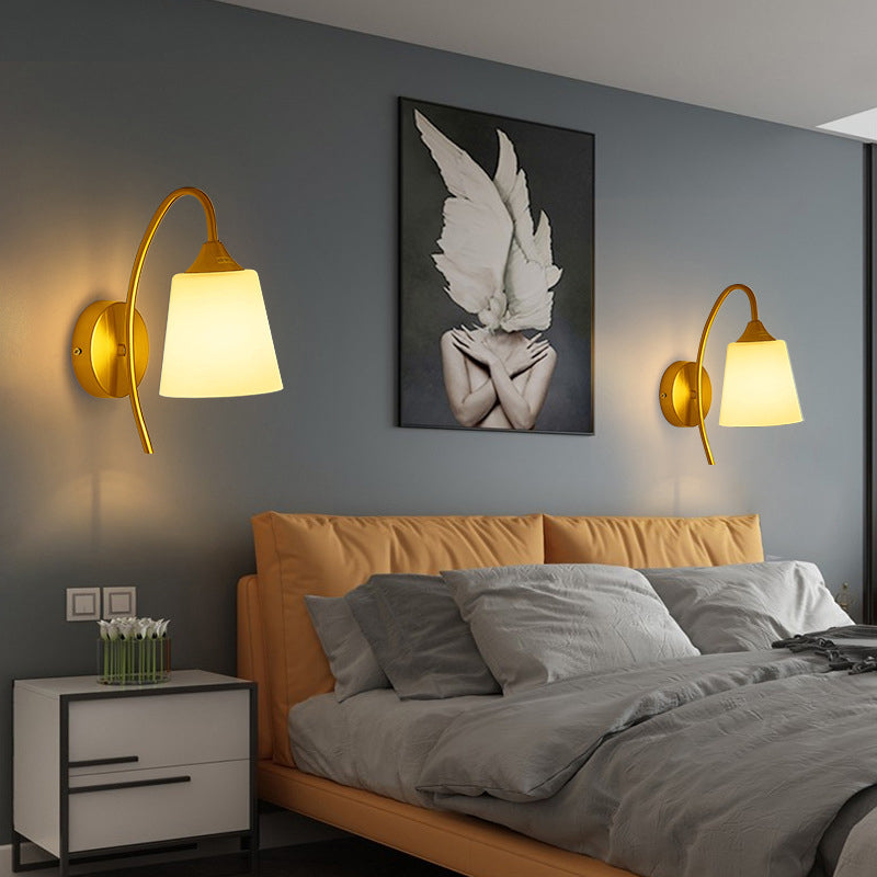 Modernist Wall Sconce Metal Sconce Lighting in Gold for Bedroom