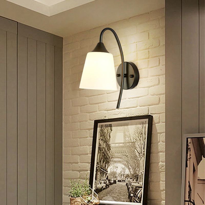 Modernist Wall Sconce Black Metal 1 Light Sconce Lighting for Bedroom