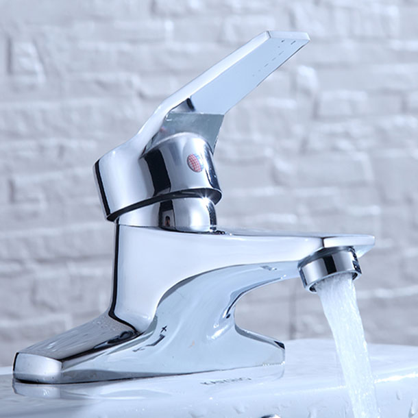 Modern Kitchen Faucet Brass with Supply Lines and Deck Plate Low Profile Bar Faucet