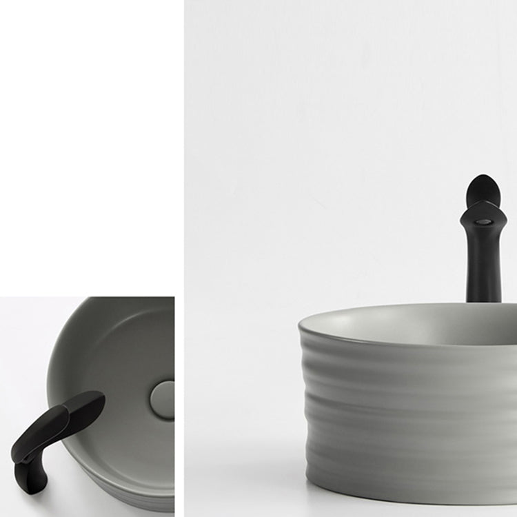 Modern Vessel Bathroom Sink Circular Porcelain with Pop-Up Drain Vessel Sink