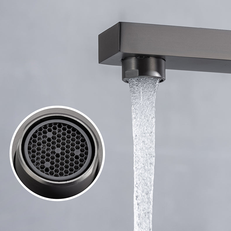 Modern Floor Mounted Metal Freestanding Tub Filler One Handle Freestanding Bathtub Faucet