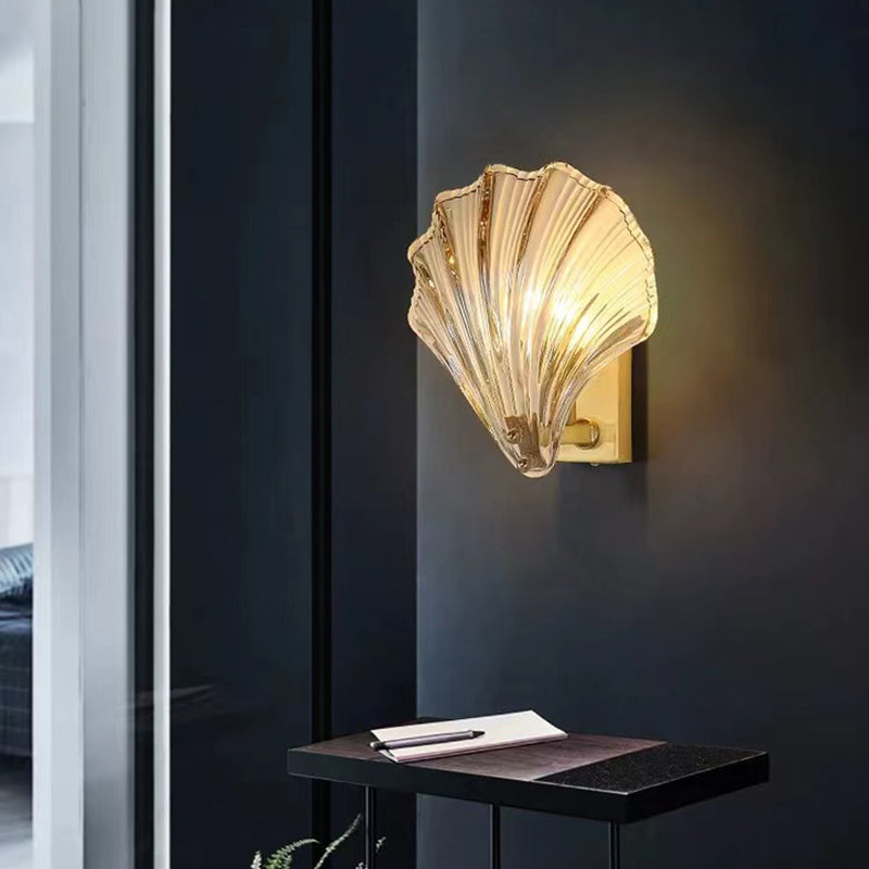 1-Light Shell-shaped Wall Mount Light Contemporary Copper Wall Lamp with Glass Shade