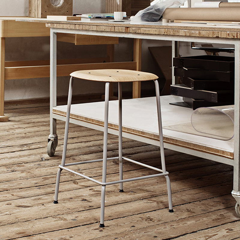 Solid Wood Counter & Bar Stools Modern Indoor Stools with Metal Base