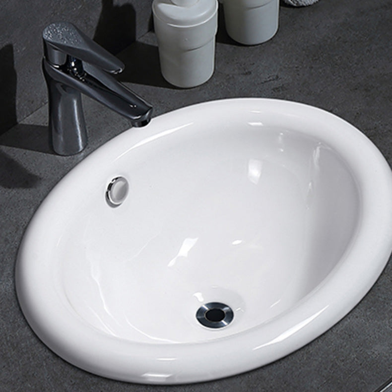 Contemporary Bathroom Sink Porcelain Oval-Shape Drop-in Bathroom Sink without Faucet