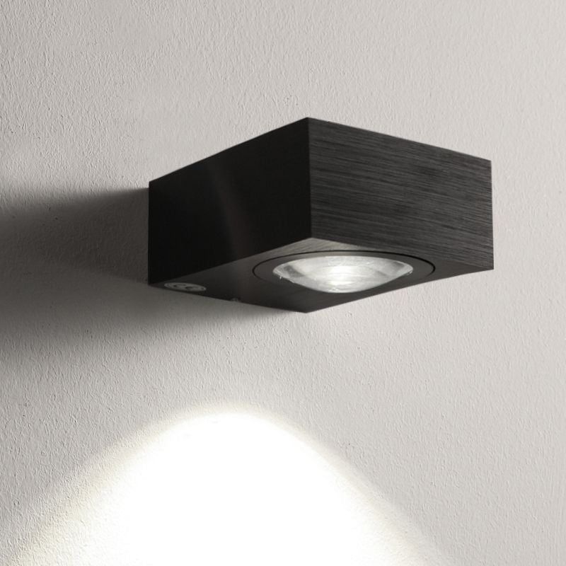 Square Bedroom Wall Lighting Fixture Aluminum Warm/White Light LED Modernist Sconce Light Fixture in Black/Silver