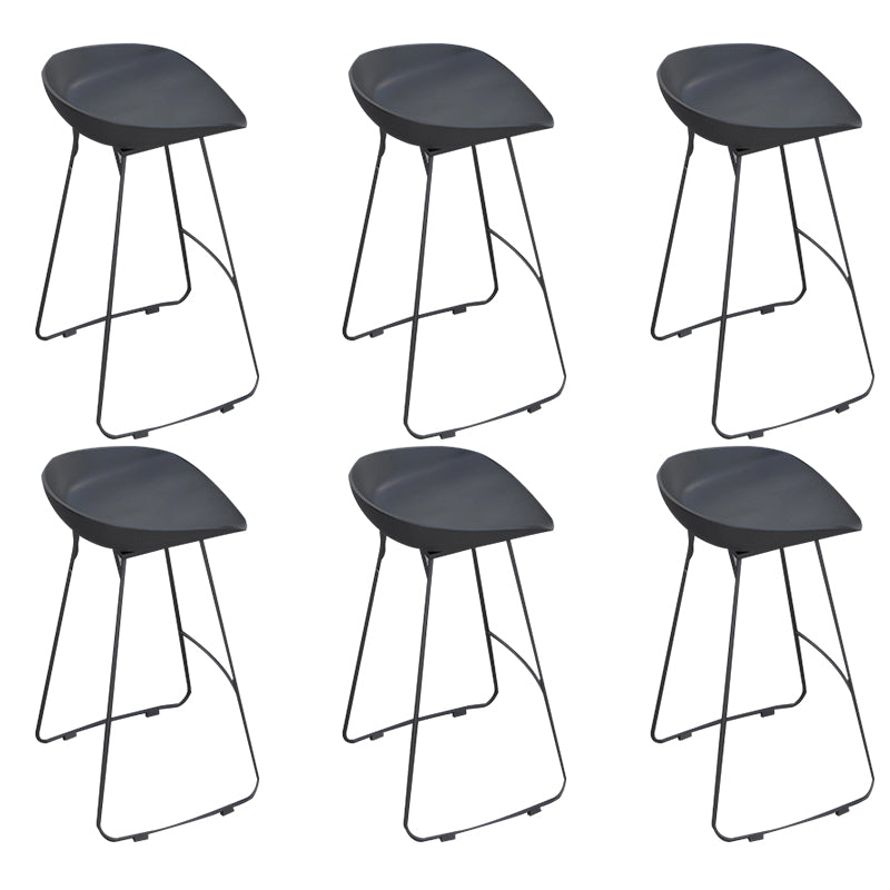 Contemporary Plastic Bar Stool Armless Dining Stool with Footrest