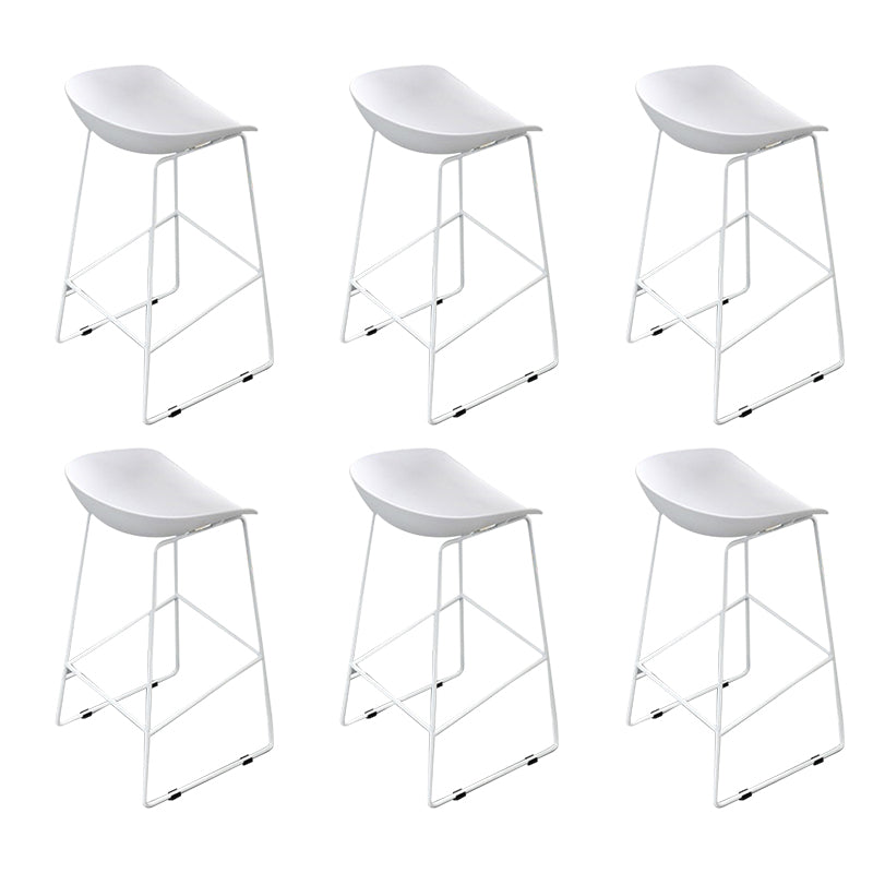 Contemporary Plastic Bar Stool Armless Dining Stool with Footrest